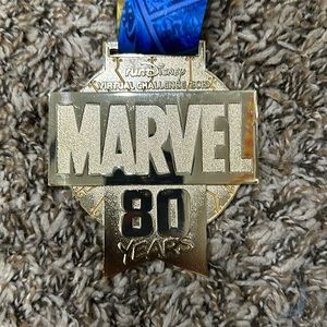 2019 Rundisney virtual series marvel 80th anniversary challenge medal